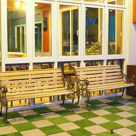 Hostel A Nighttime Krabi Zewnętrze zdjęcie