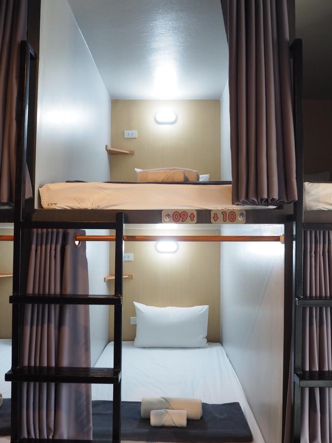 Hostel A Nighttime Krabi Zewnętrze zdjęcie