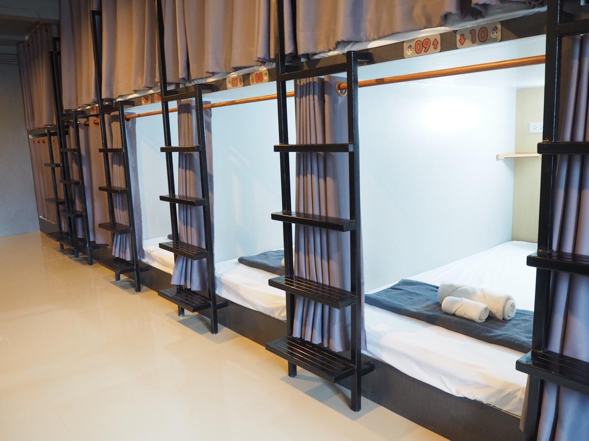 Hostel A Nighttime Krabi Zewnętrze zdjęcie